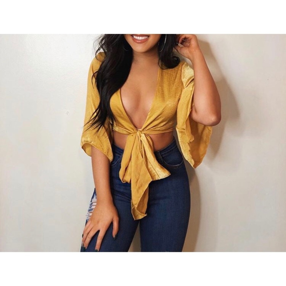 S/M Golden crop tie top